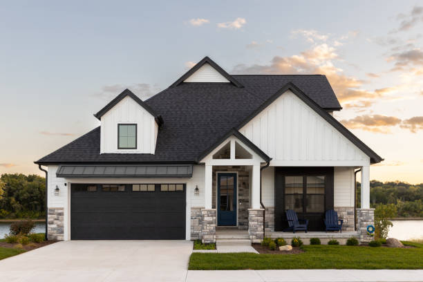 Best Roof Leak Repair  in Country Clu, CA